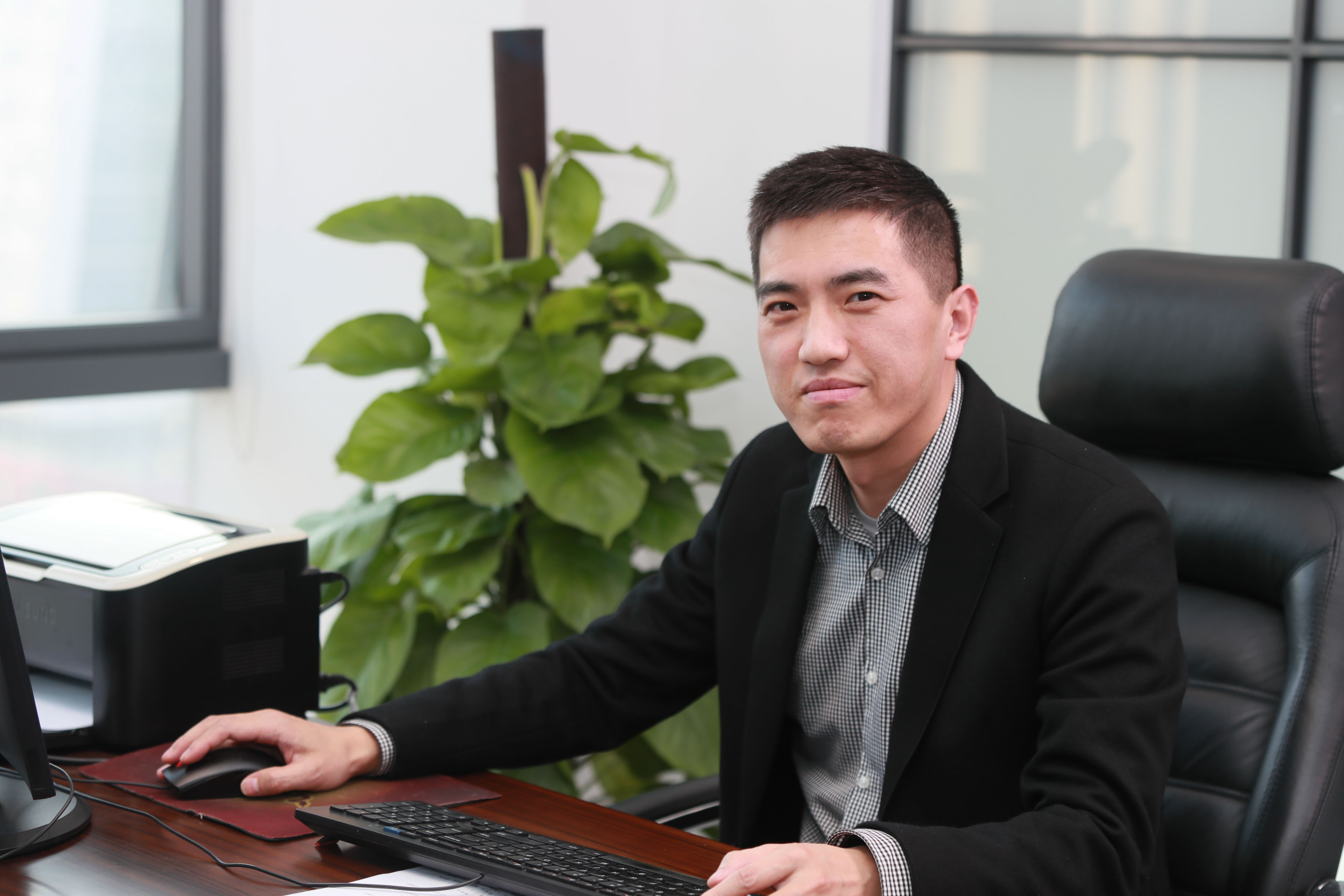 ��������LحԶ���ʼ�ڟ�ۣ����ڌ��ɣ����ڄ���(�D1)